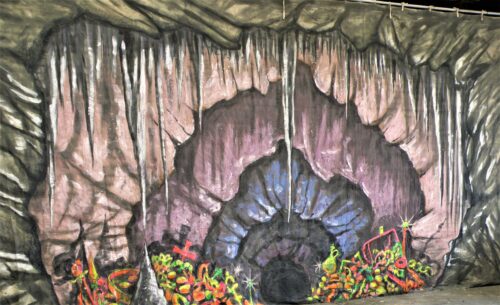 Thoroughly Theatre Stage Cloths & Props. Our Magic cave theatre cloth is commonly used for scenes & shows such as Pantomime, cave, Aladdin, Magic,  It's 35ft in wide by 18ft in high and made from Canvas.