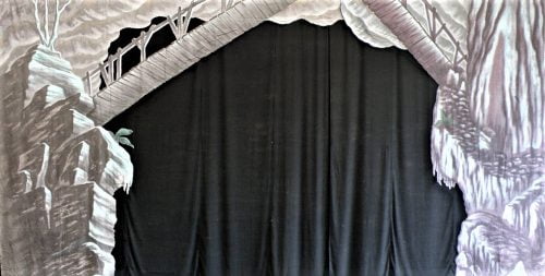 Wooden bridge Cut Cloths 572 a & b