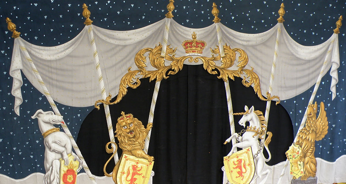 Heraldic Tent Canvas Theatre Backcloth | Thoroughly Theatre
